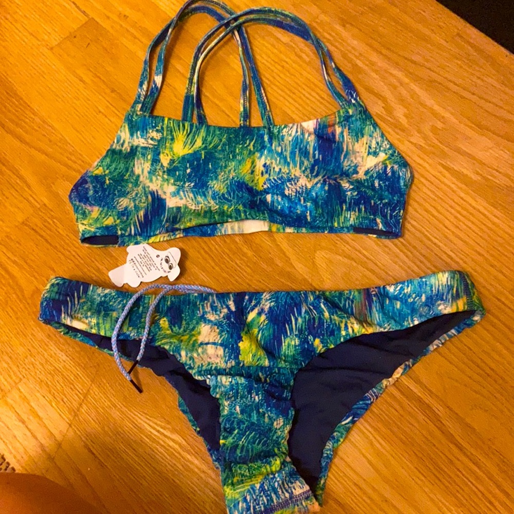 Jolyn Bikini Set- tags no longer attached worn twice too small!
